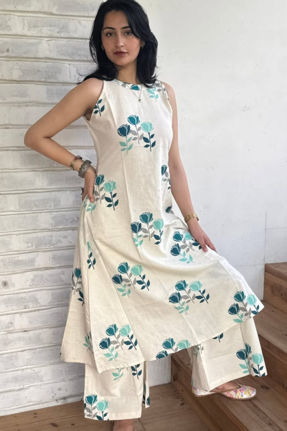 3 Tharvi Ivory Bloom A Line Set - Image 3