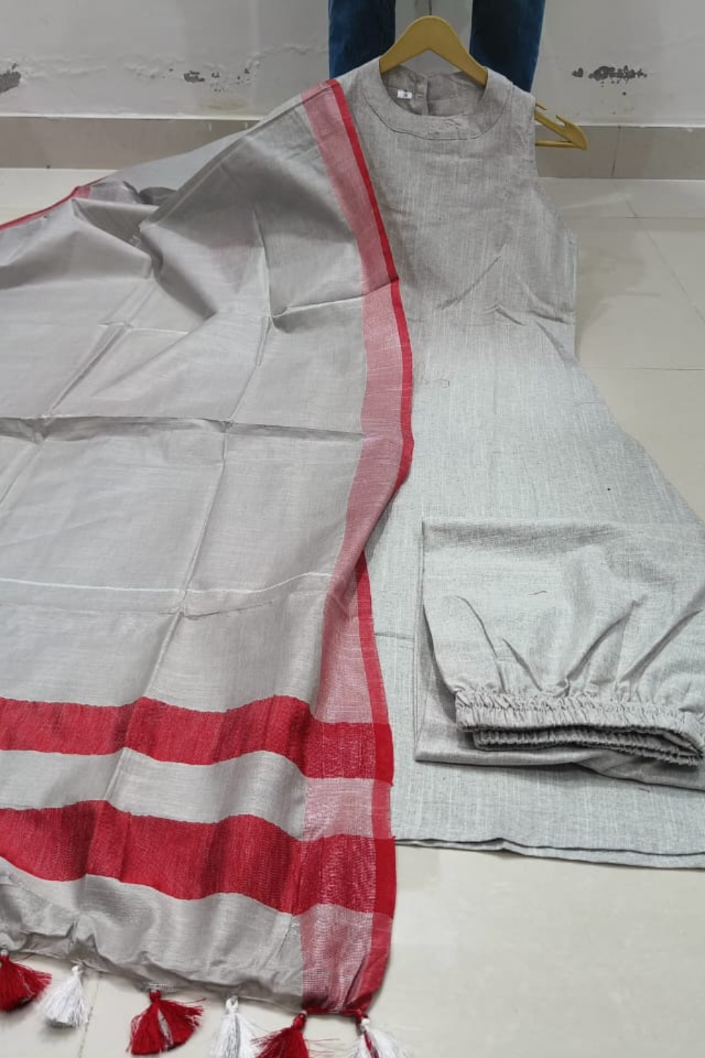 tharvi elegant grey cotton handloom suit set with dupatta | minimal & timeless charm tharvi elegant grey cotton handloom suit set with dupatta | minimal & timeless charm