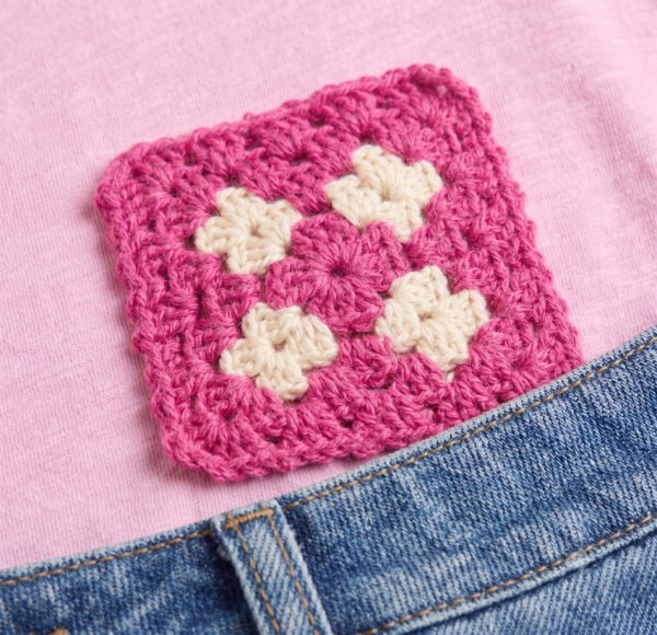 Tharvi Pink Crochet Pocket T-Shirt for Women | Handmade Crochet Patch 4 White Flowers